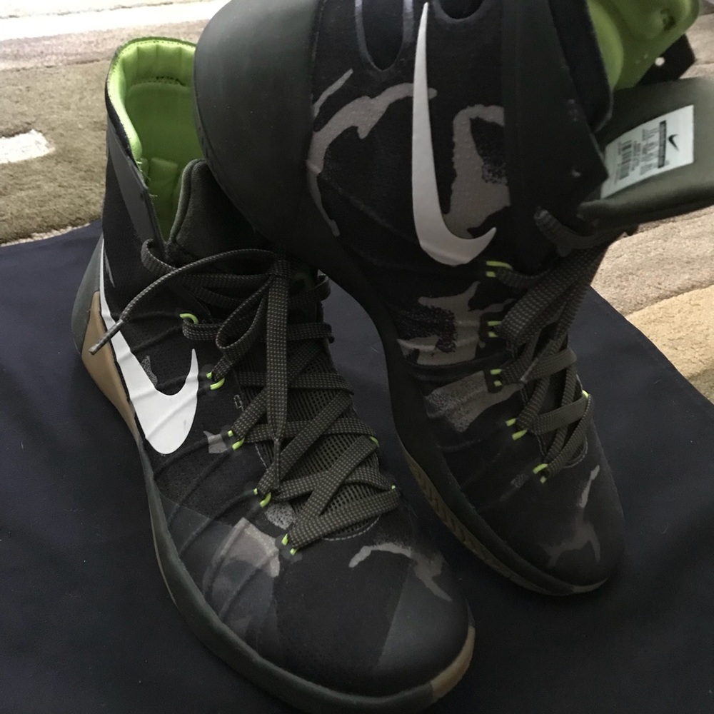 Nike camo hightops